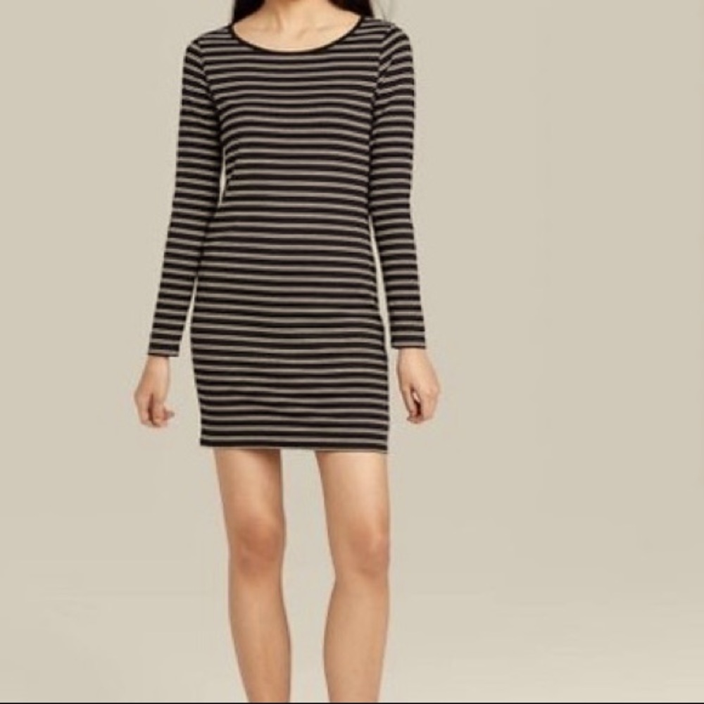 Striped dress 🐼